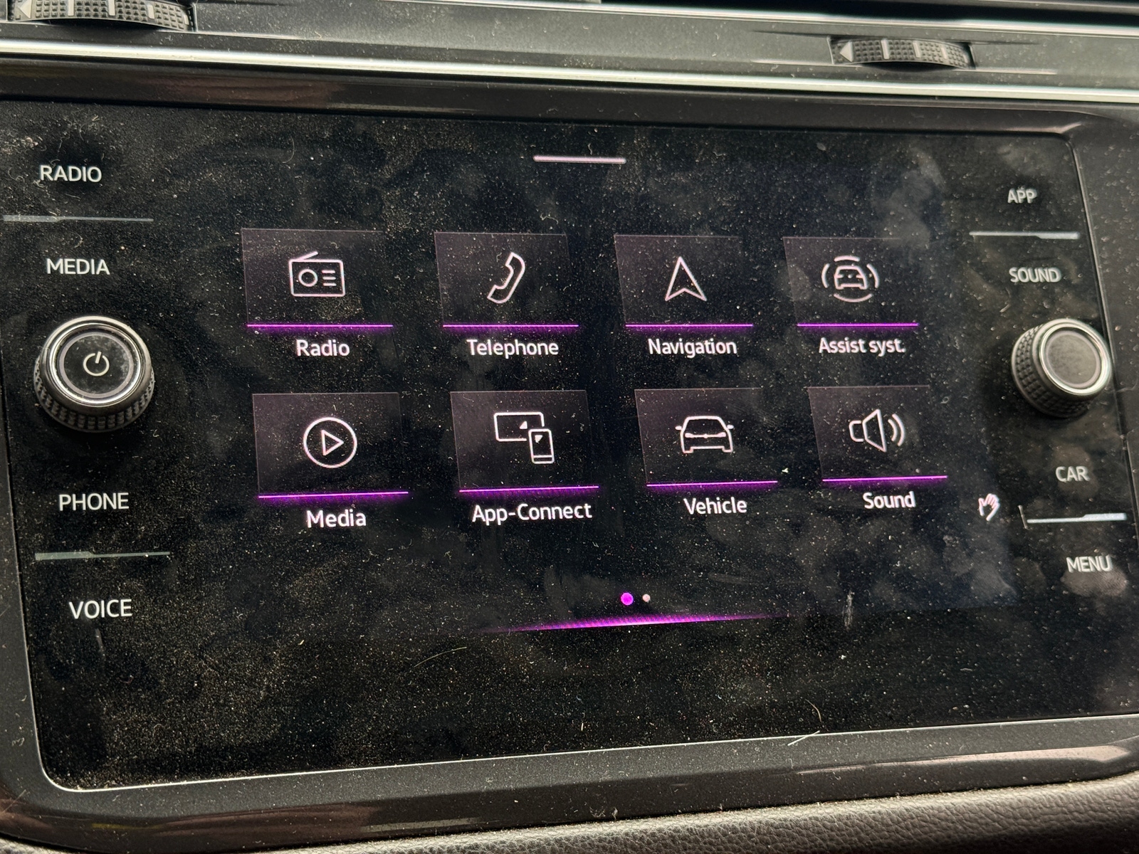 Thumbnail: 2022 Volkswagen Tiguan - 4
