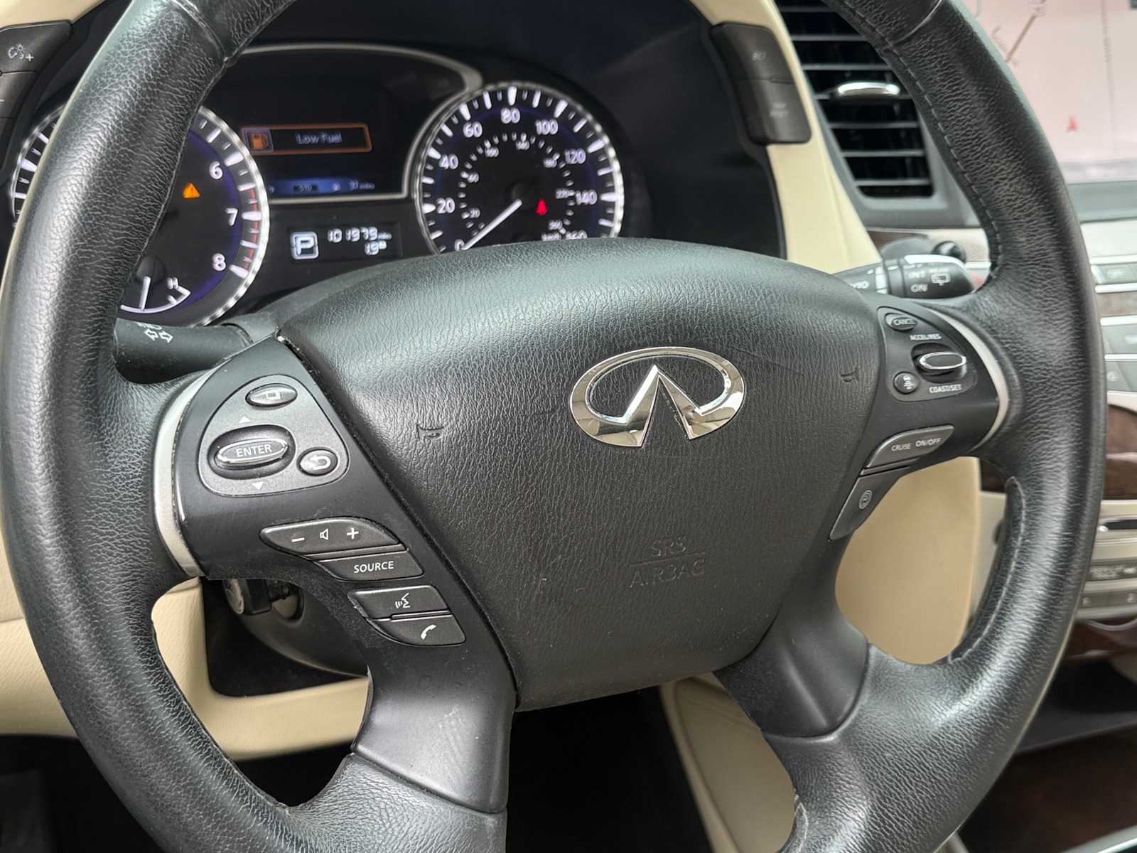 Thumbnail: 2017 INFINITI QX60 - 4