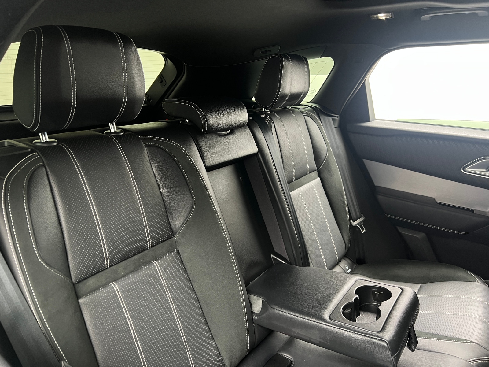 Thumbnail: 2020 Land Rover Range Rover Velar - 5