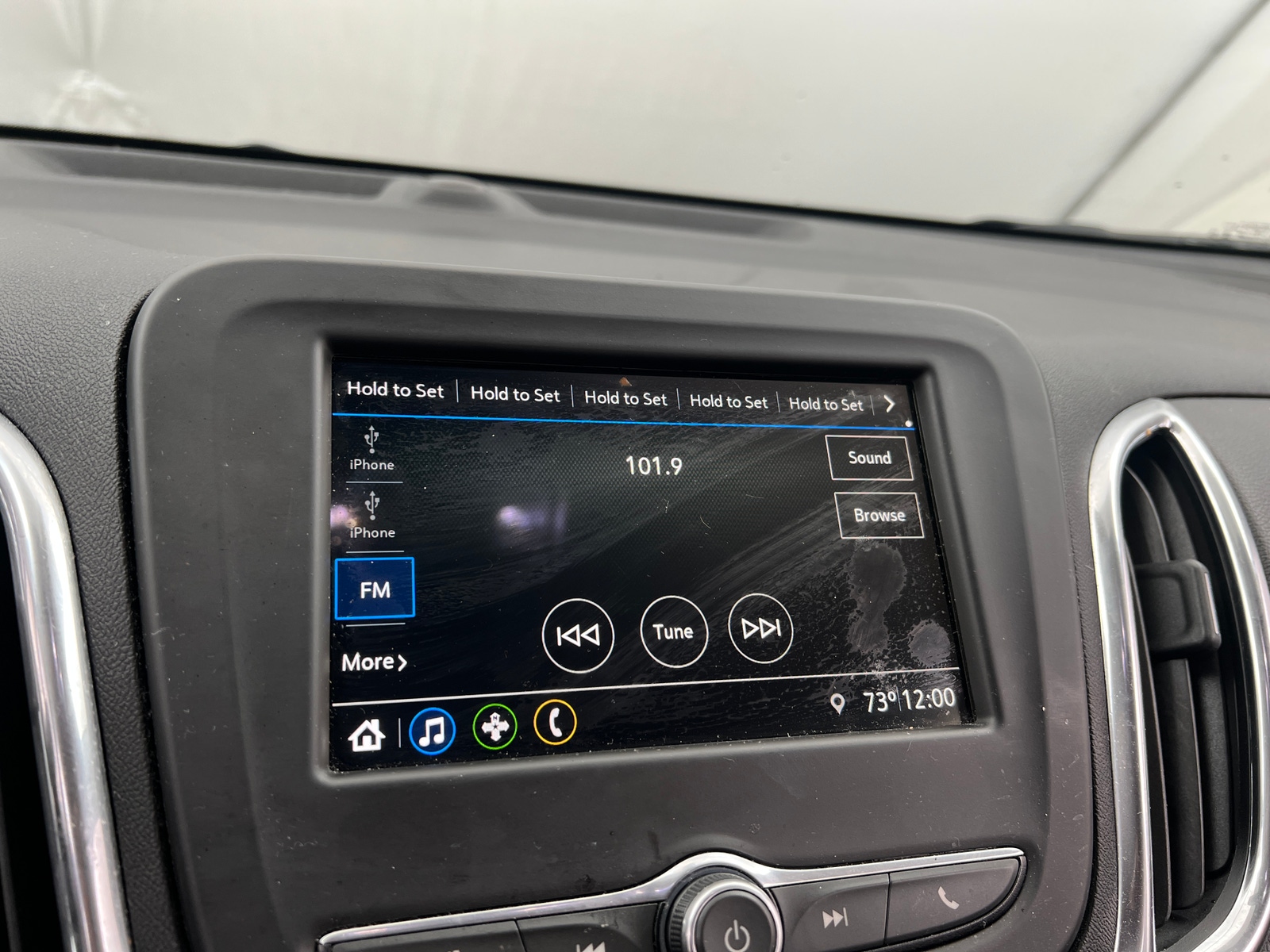 Thumbnail: 2019 Chevrolet Equinox - 4