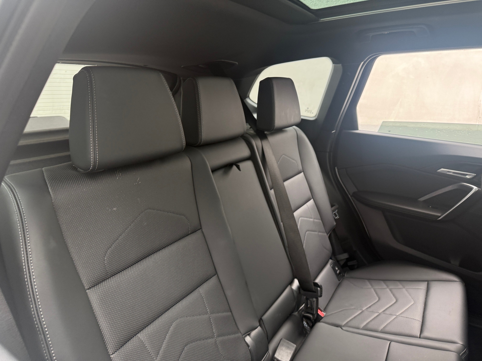 Thumbnail: 2026 BMW X1 - 5