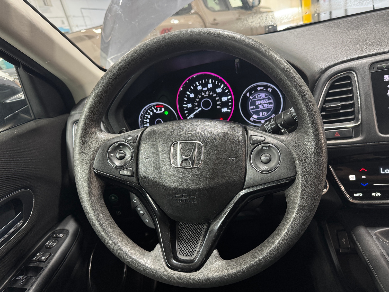 Thumbnail: 2017 Honda HR-V - 5