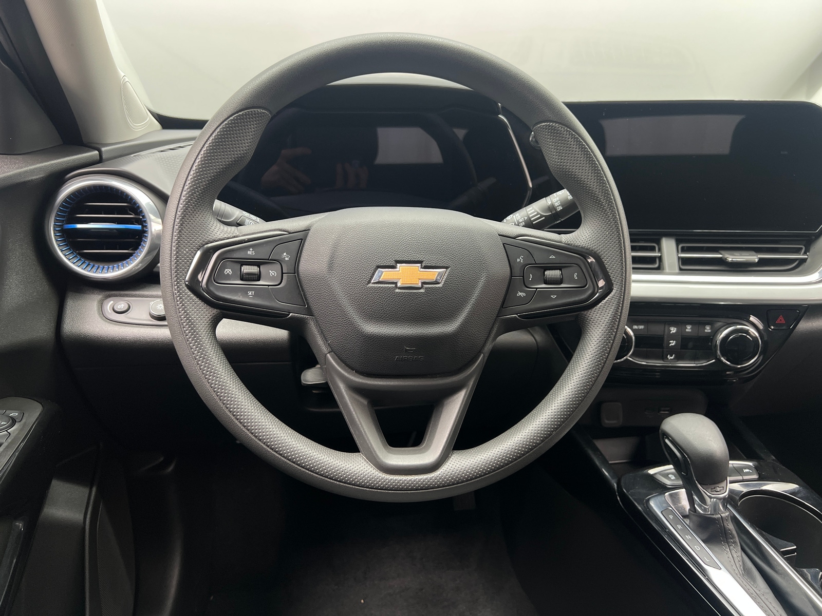 Thumbnail: 2025 Chevrolet Trax - 5