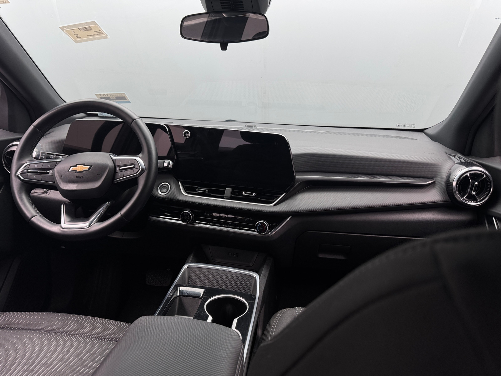 Thumbnail: 2025 Chevrolet Equinox - 3