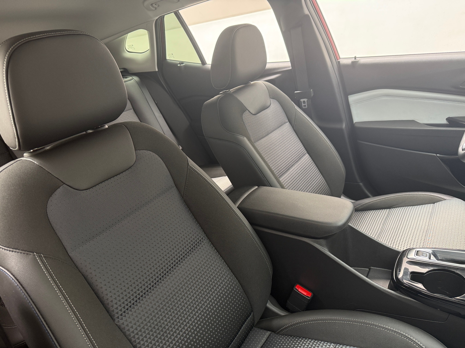 Thumbnail: 2024 Chevrolet Trax - 2