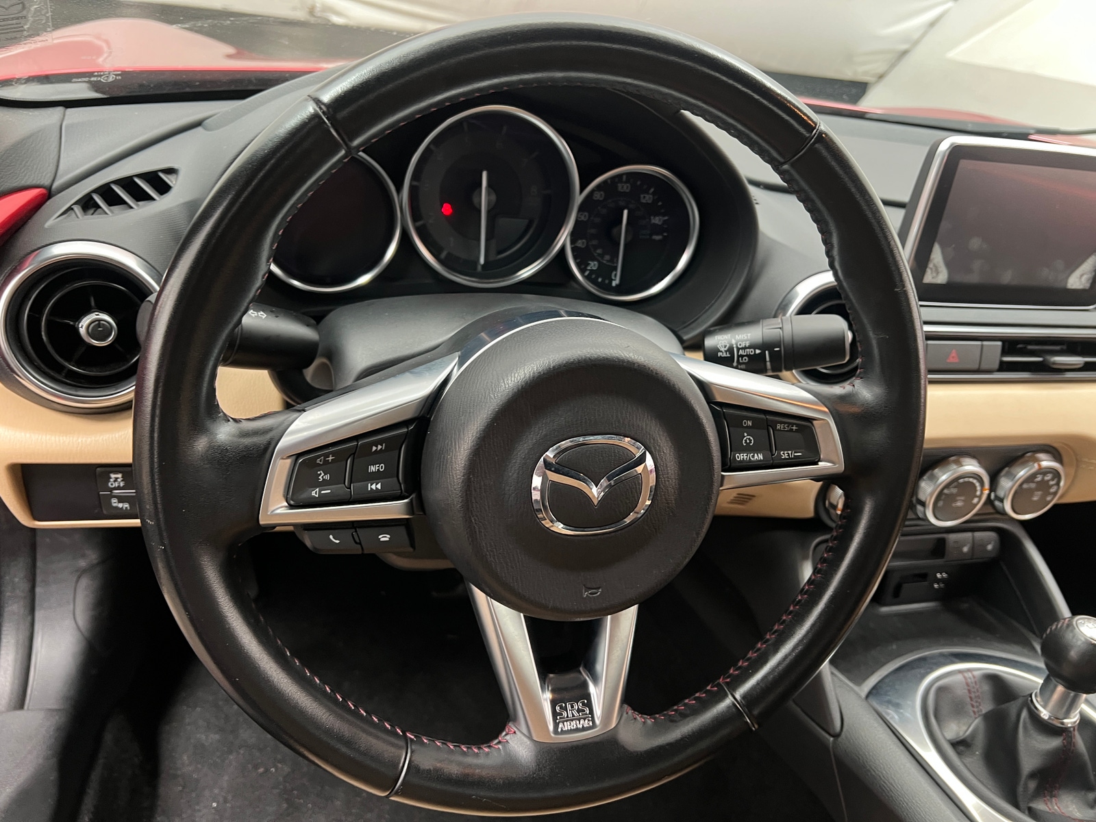 Thumbnail: 2016 Mazda MX-5 Miata - 5