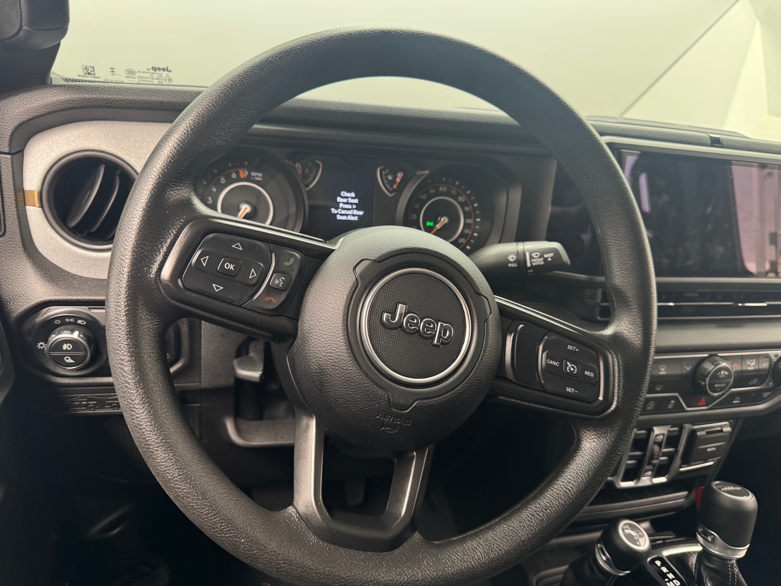 Thumbnail: 2025 Jeep Gladiator - 5