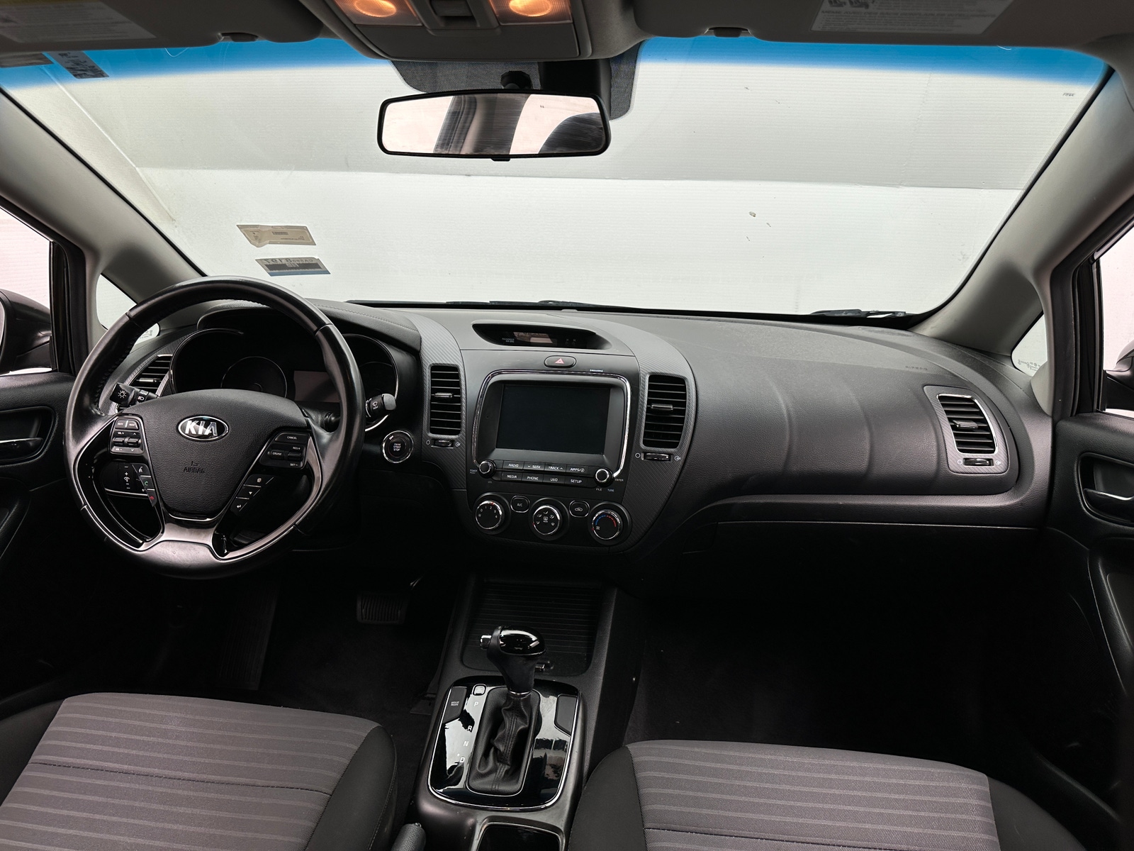Thumbnail: 2018 Kia Forte - 3