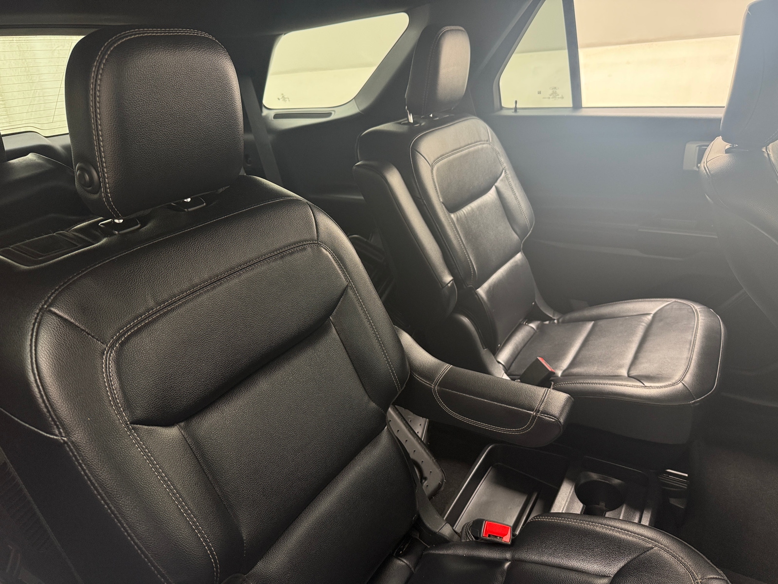Thumbnail: 2020 Ford Explorer - 6