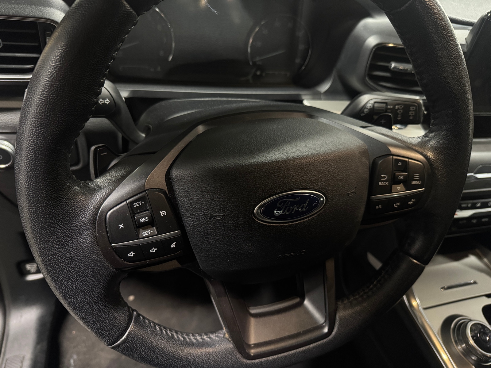 Thumbnail: 2020 Ford Explorer - 5