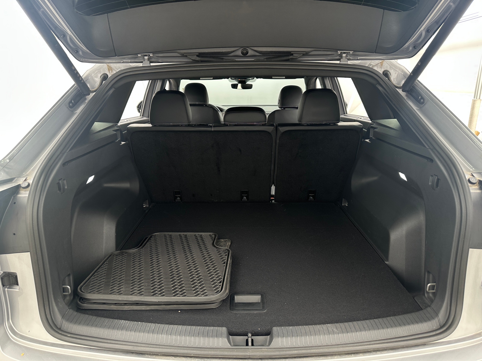 Thumbnail: 2025 Volkswagen Atlas - 6