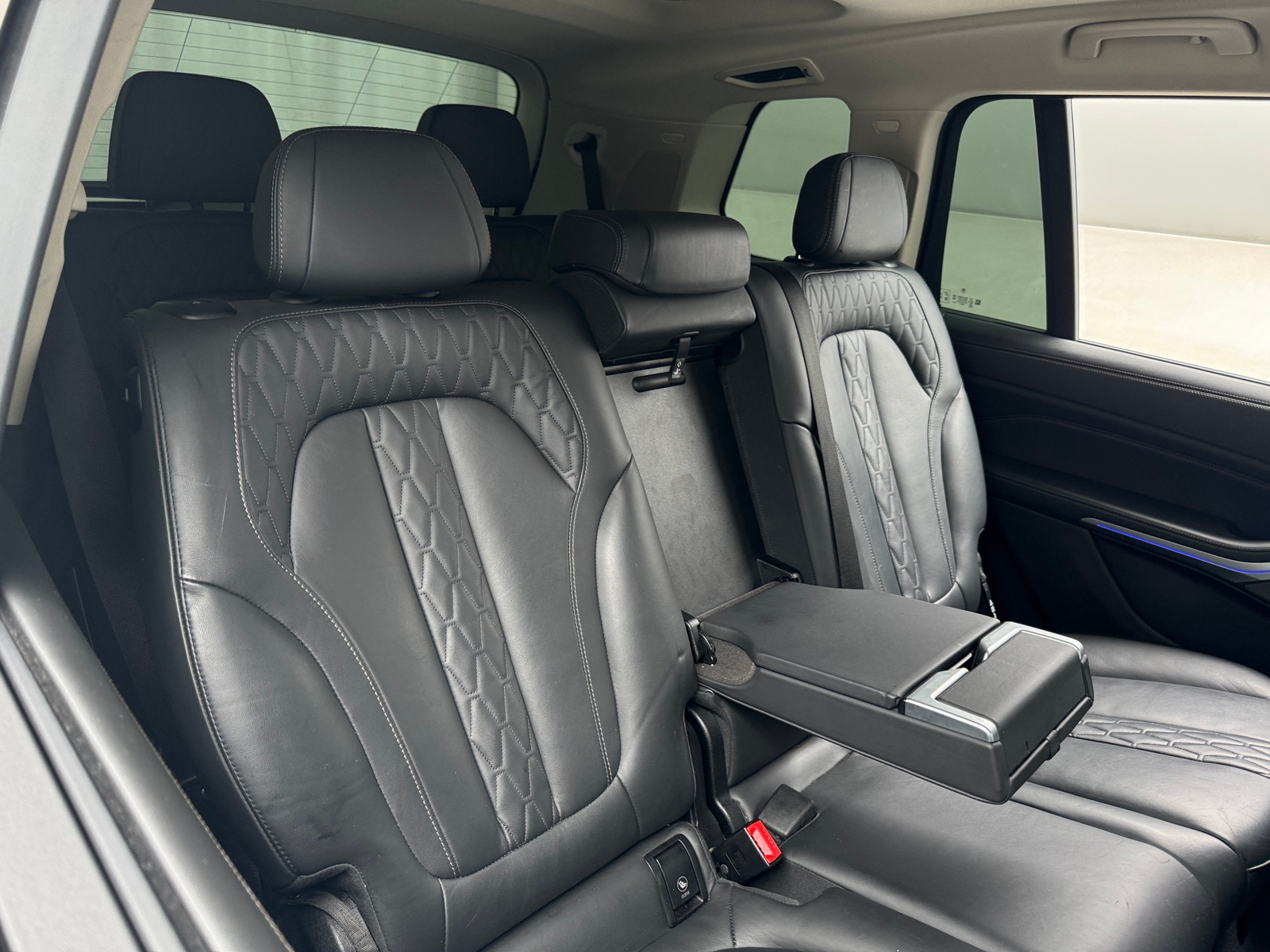 Thumbnail: 2023 BMW X7 - 6