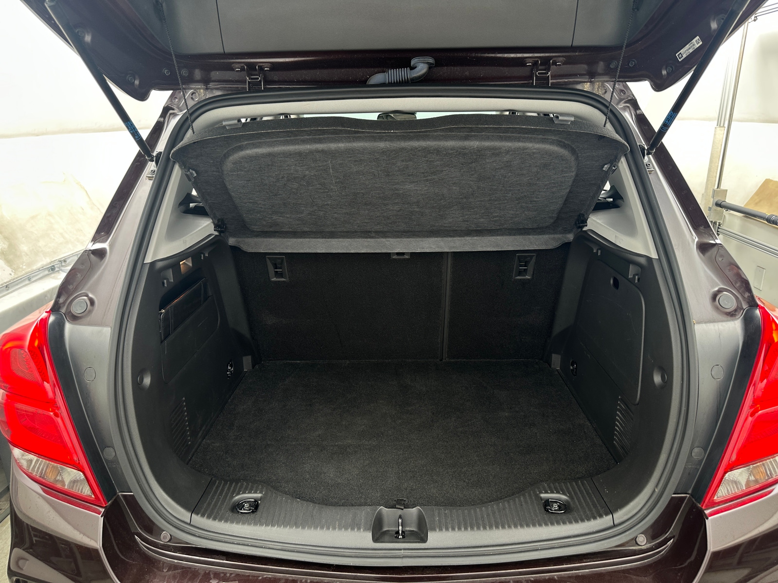 Thumbnail: 2021 Chevrolet Trax - 6