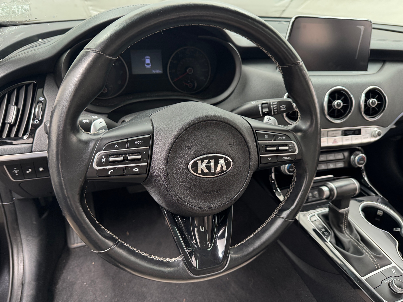 Thumbnail: 2019 Kia Stinger - 4