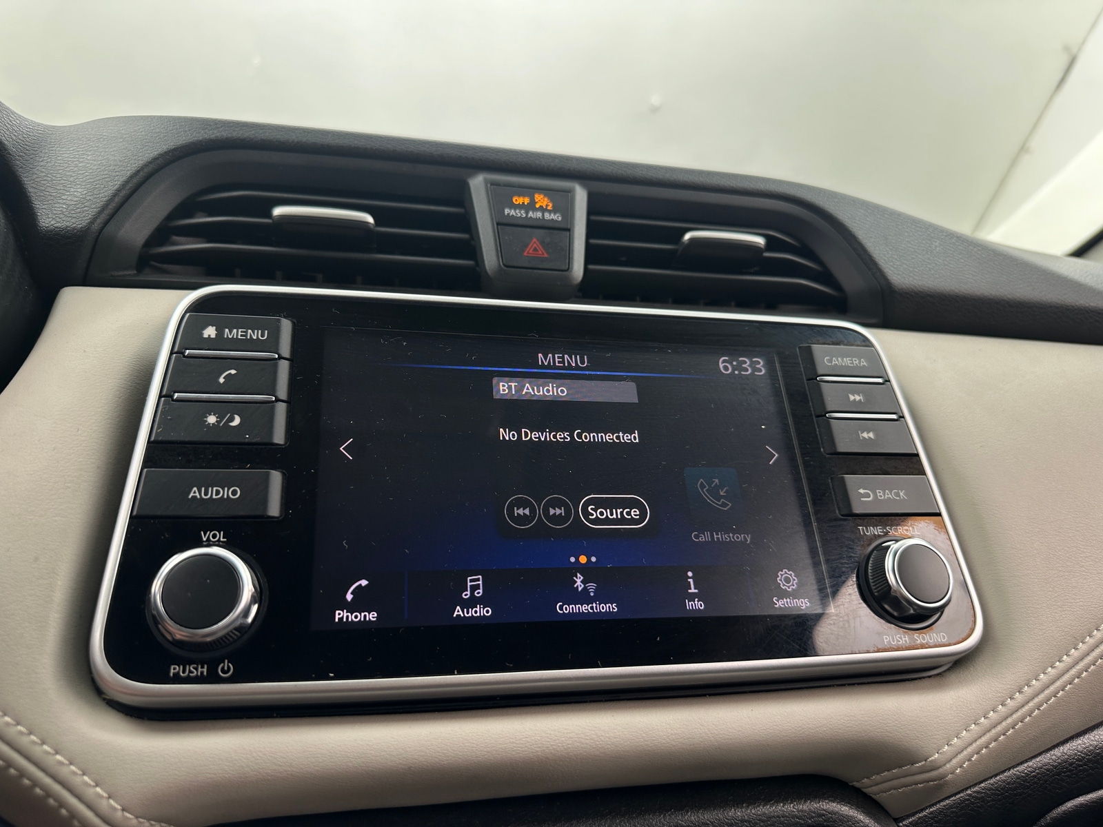 Thumbnail: 2020 Nissan Versa - 4