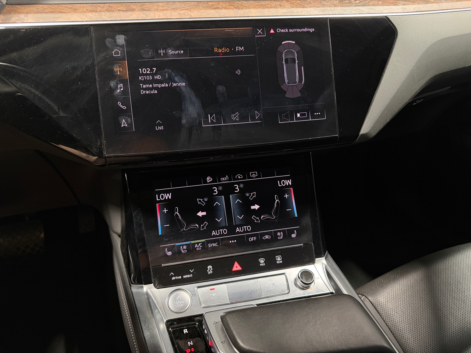 Thumbnail: 2019 Audi e-tron - 3