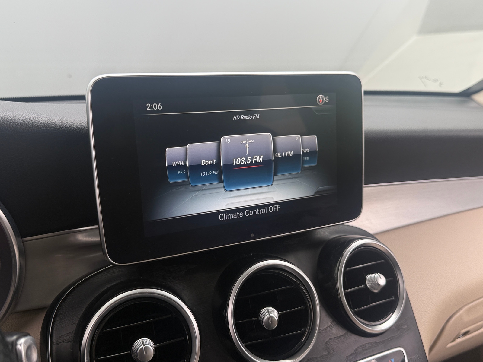 Thumbnail: 2019 Mercedes-Benz GLC - 3