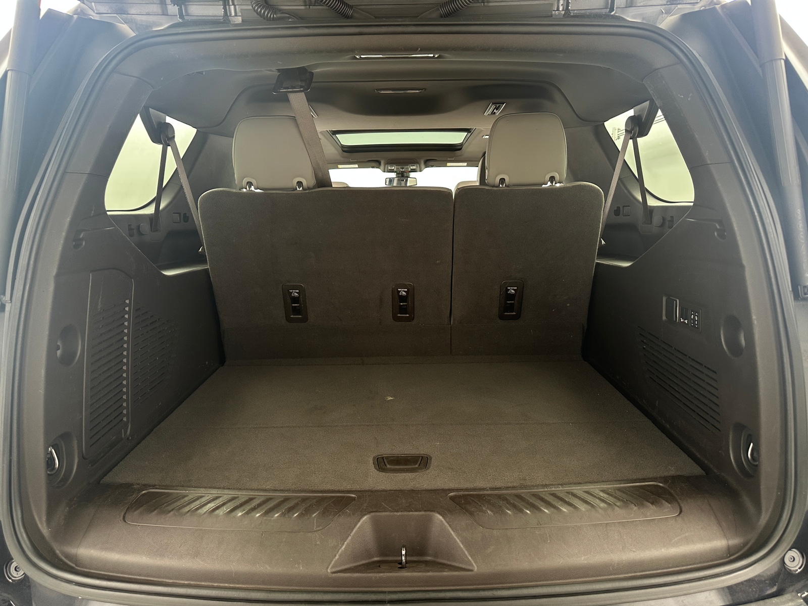 Thumbnail: 2022 Chevrolet Suburban - 6