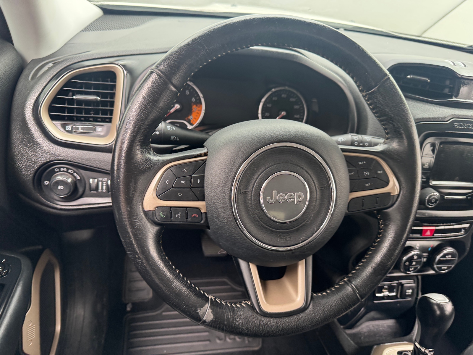 Thumbnail: 2017 Jeep Renegade - 4