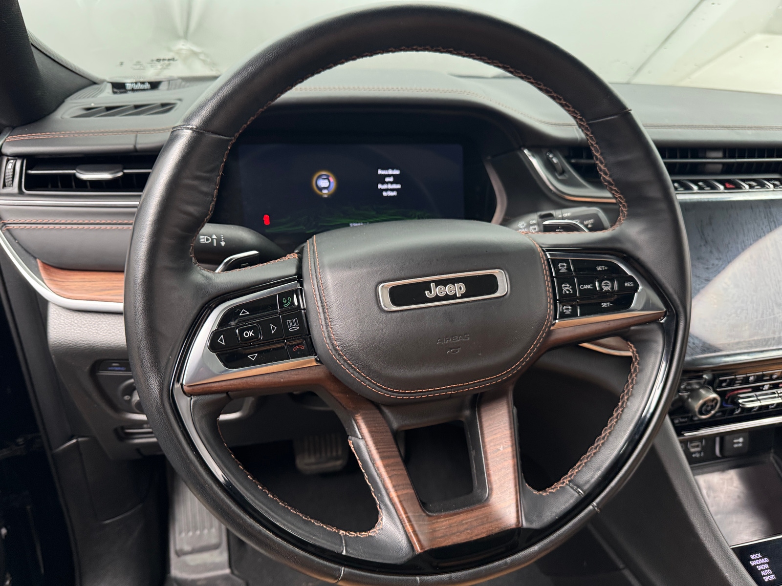 Thumbnail: 2022 Jeep Grand Cherokee - 4