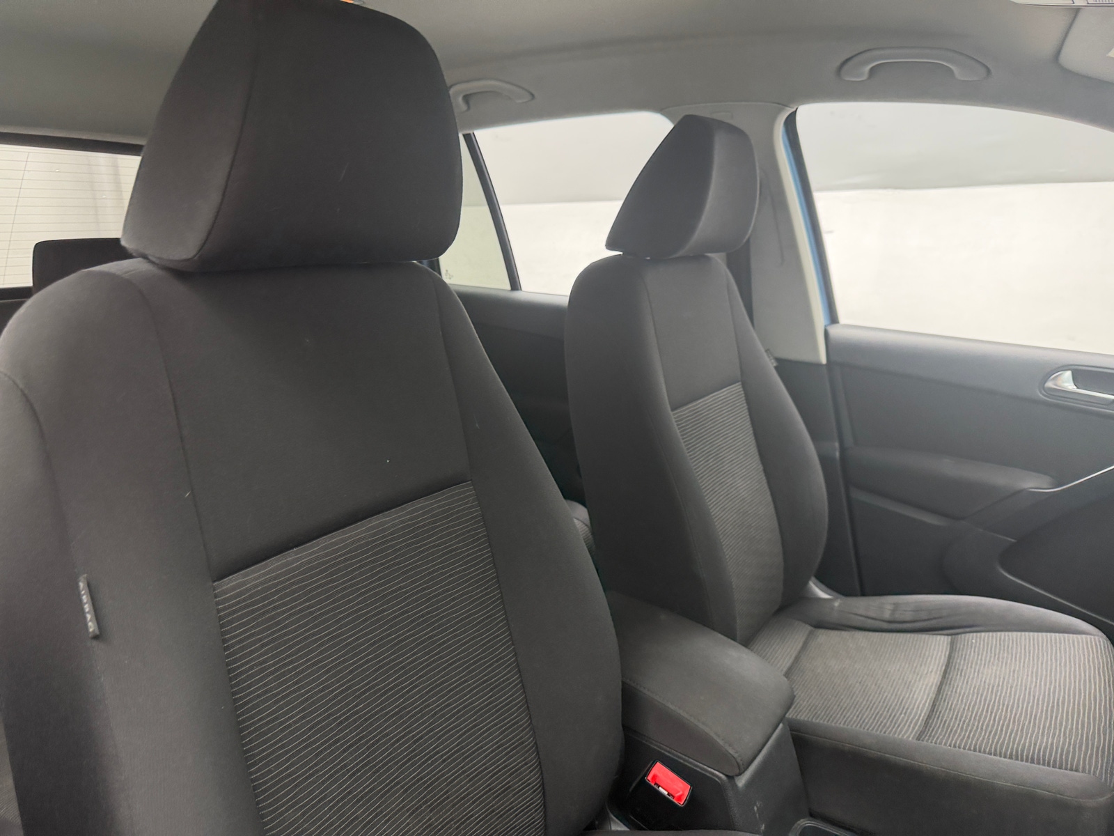 Thumbnail: 2018 Volkswagen Tiguan - 2