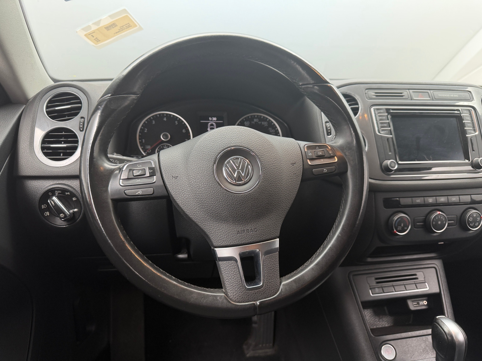 Thumbnail: 2018 Volkswagen Tiguan - 5