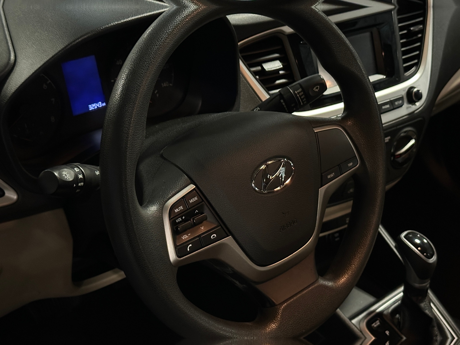 Thumbnail: 2022 Hyundai Accent - 5