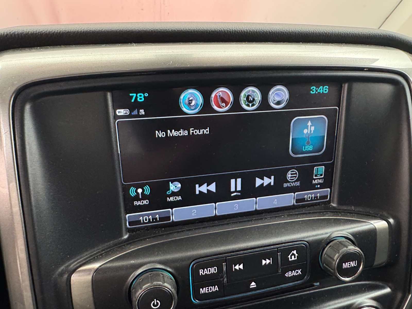 Thumbnail: 2019 Chevrolet Silverado 1500 - 4