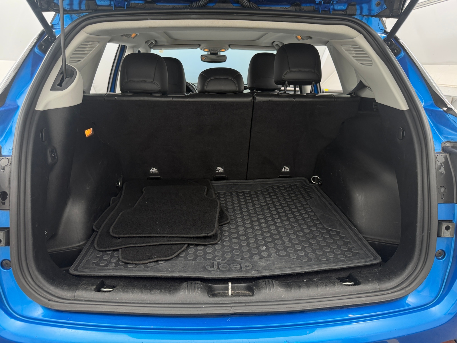 Thumbnail: 2019 Jeep Compass - 6