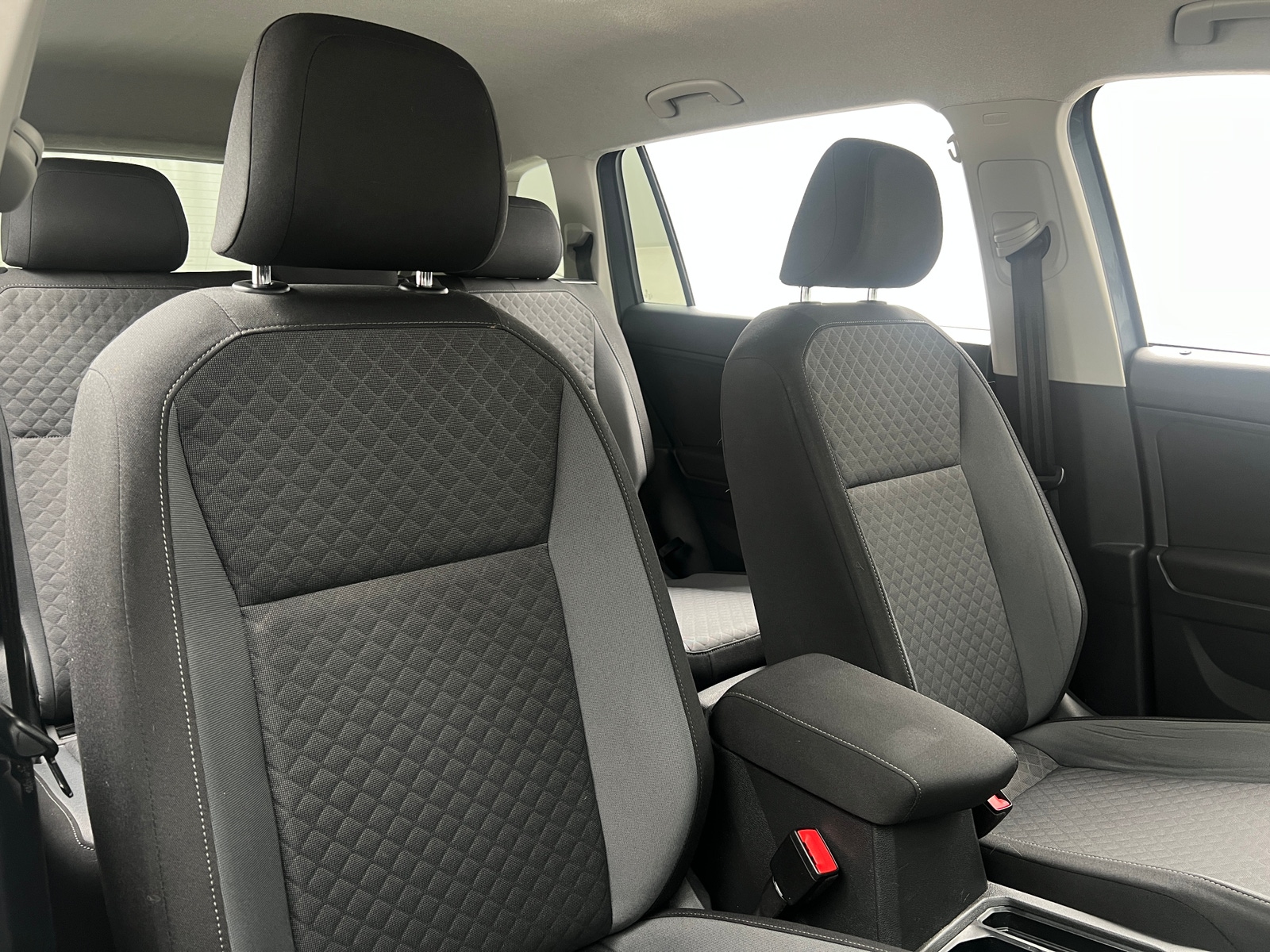 Thumbnail: 2020 Volkswagen Tiguan - 2