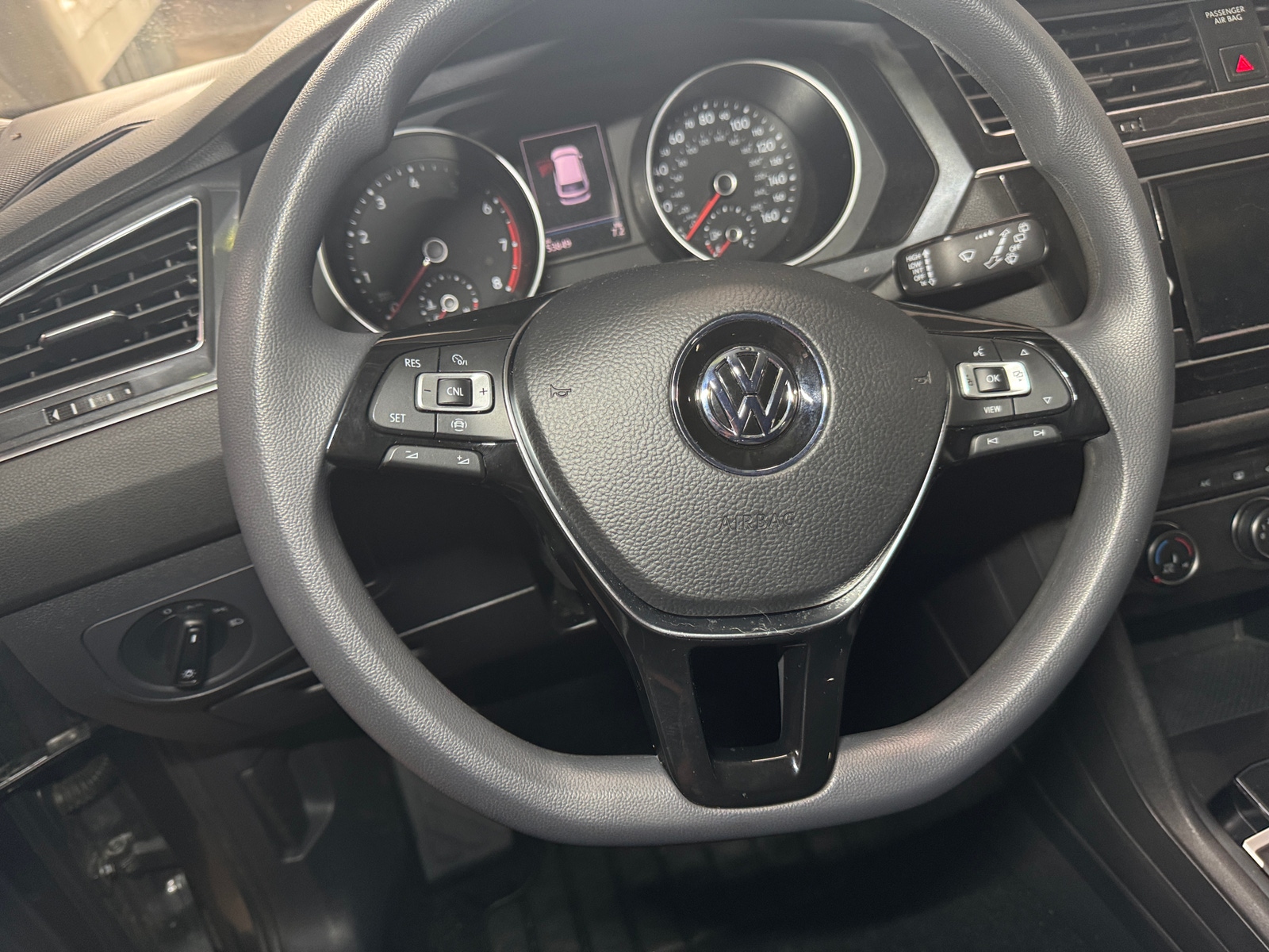 Thumbnail: 2020 Volkswagen Tiguan - 5