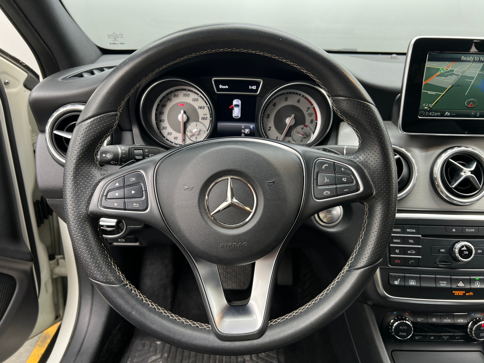 Thumbnail: 2017 Mercedes-Benz GLA - 4