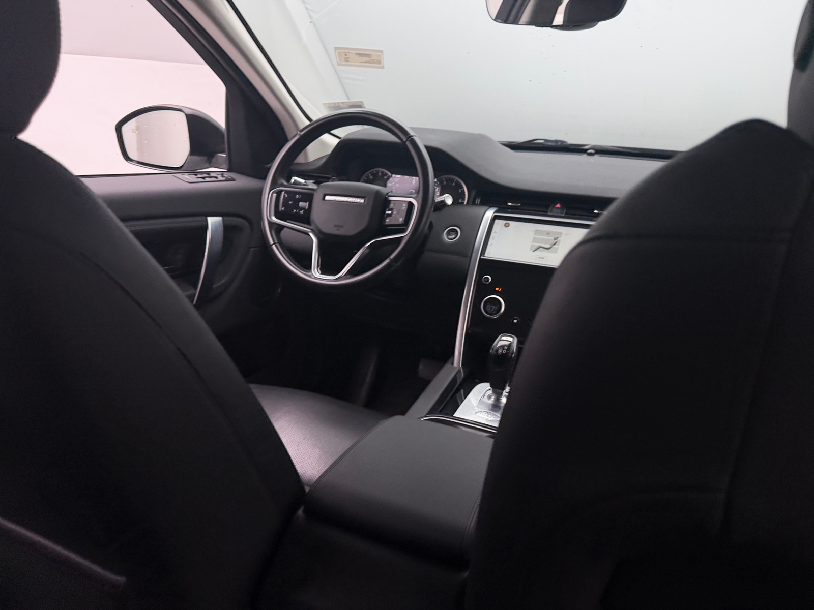 Thumbnail: 2022 Land Rover Discovery Sport - 2