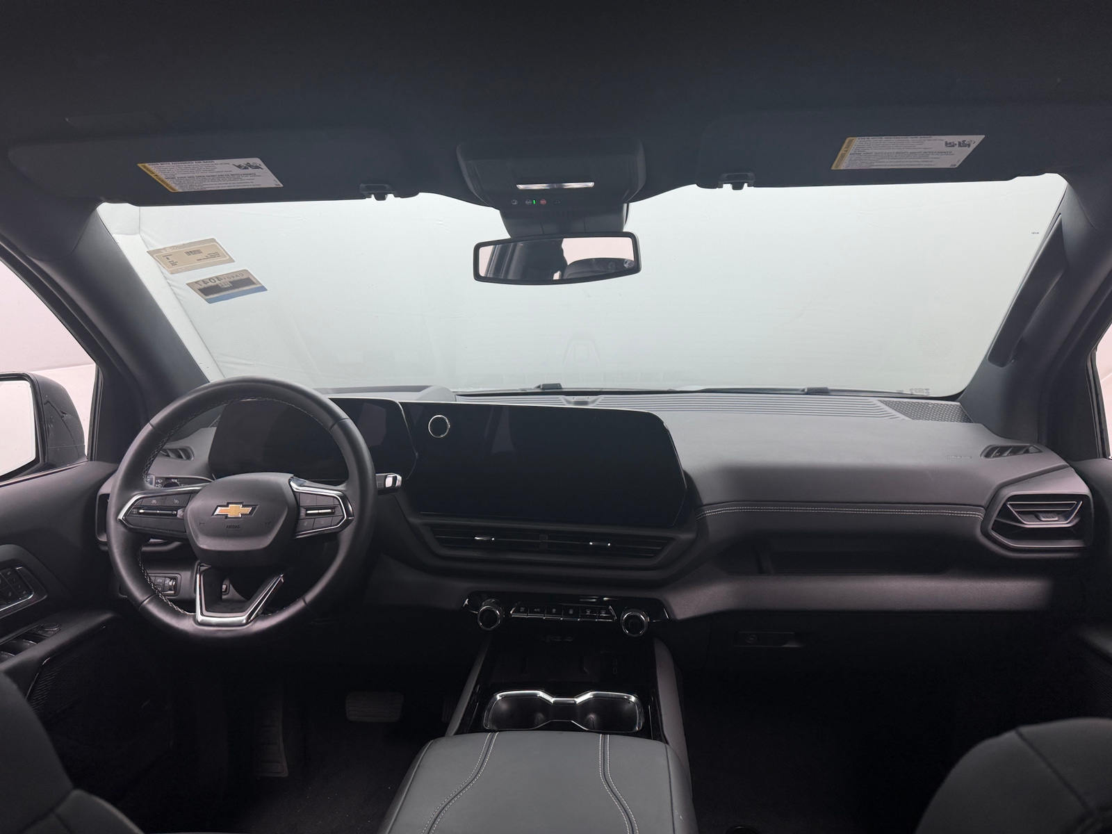 Thumbnail: 2025 Chevrolet Silverado EV - 2