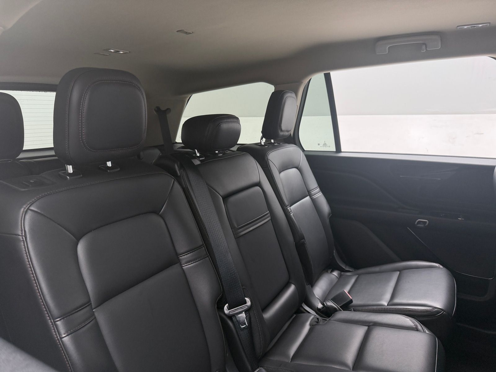 Thumbnail: 2022 Lincoln Aviator - 5