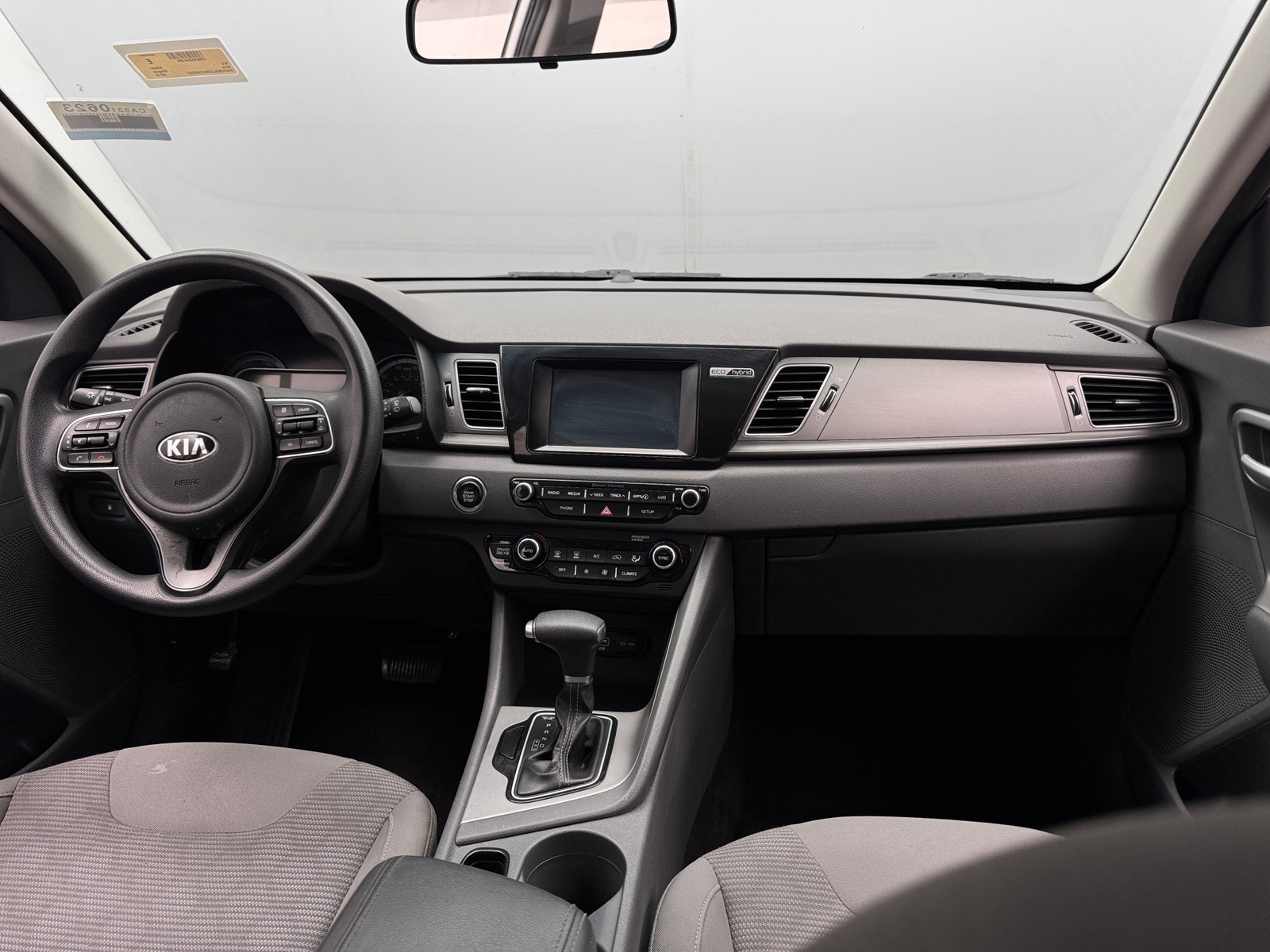 Thumbnail: 2019 Kia Niro - 3