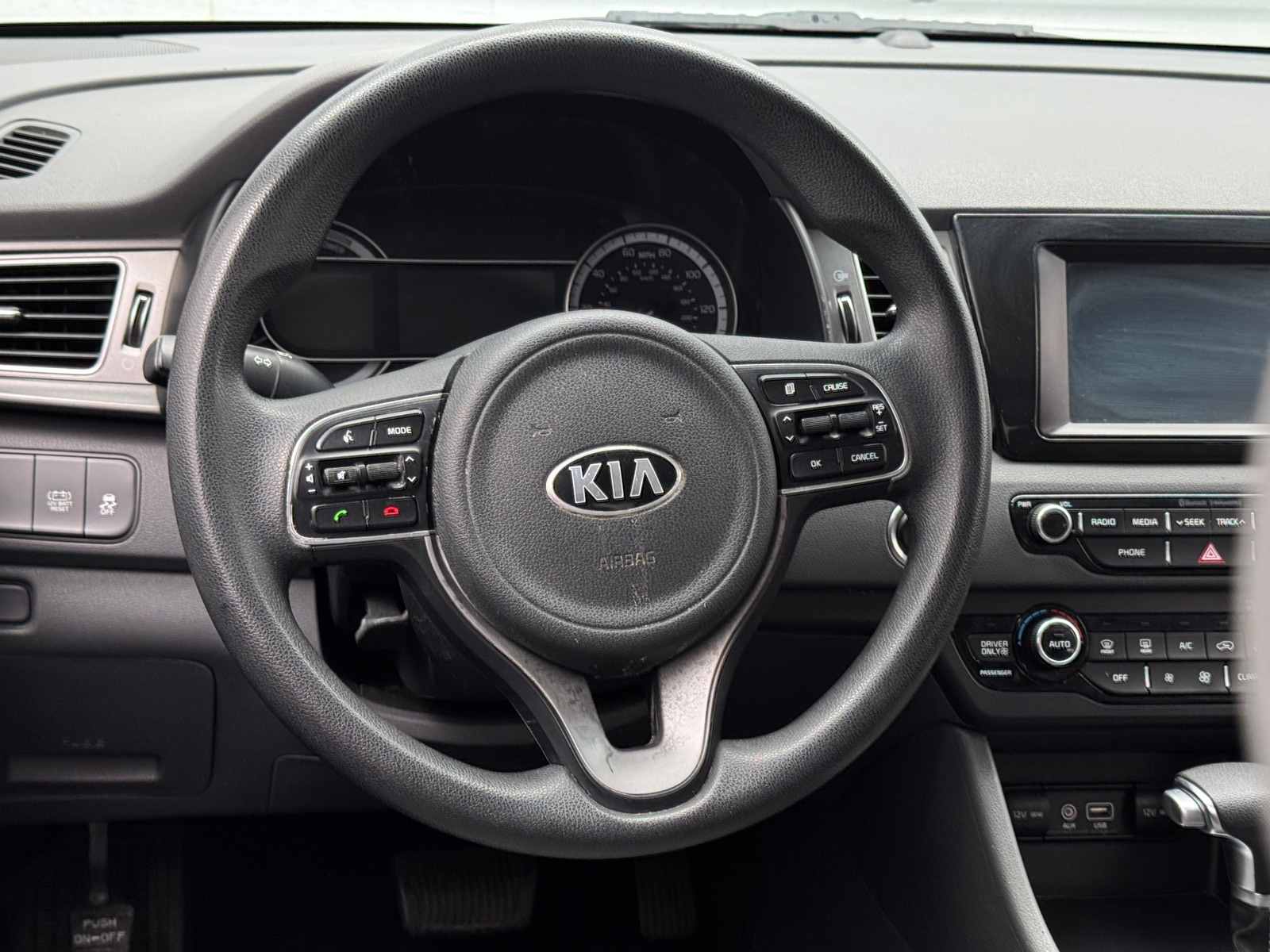 Thumbnail: 2019 Kia Niro - 5