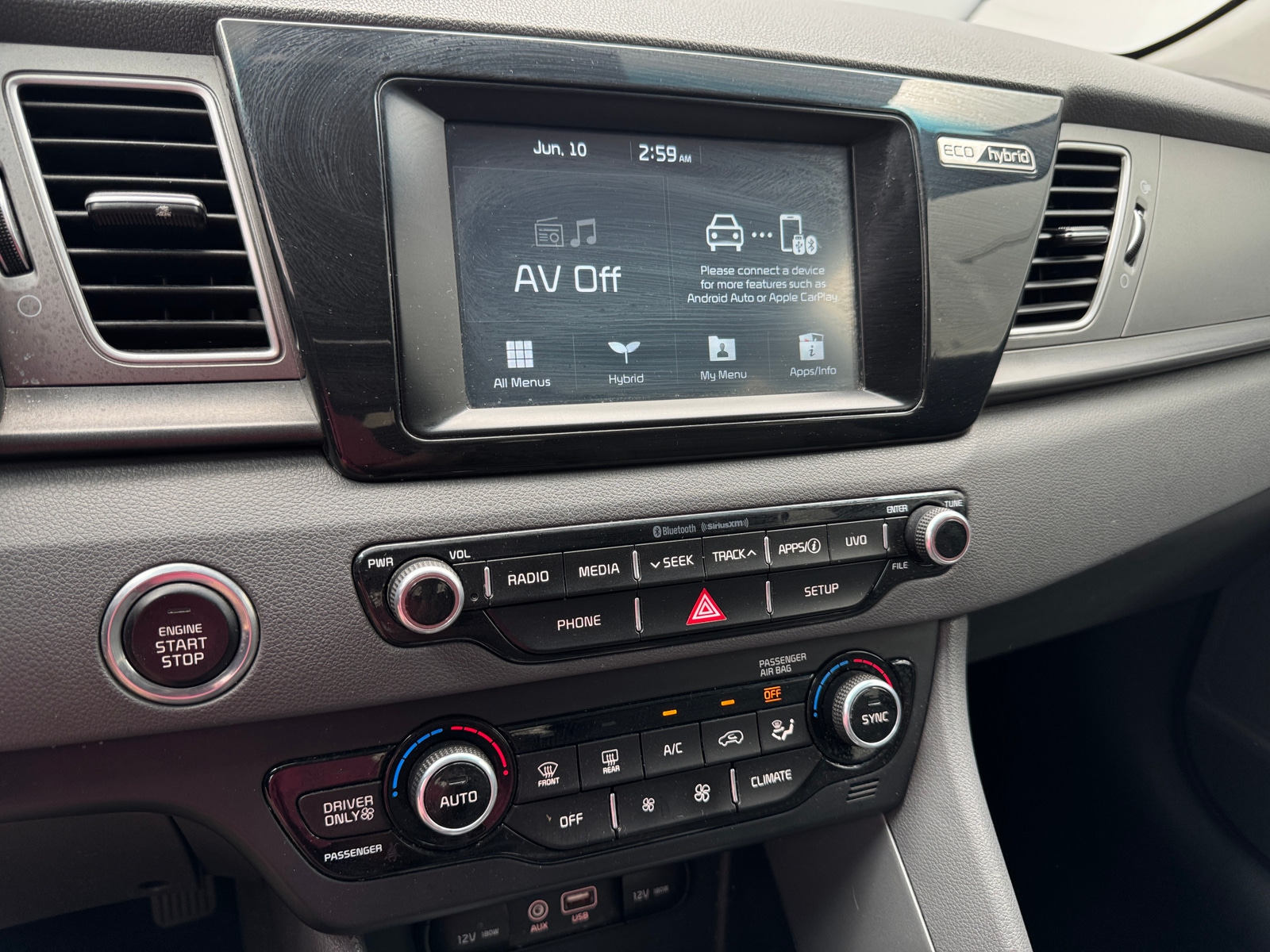 Thumbnail: 2019 Kia Niro - 4