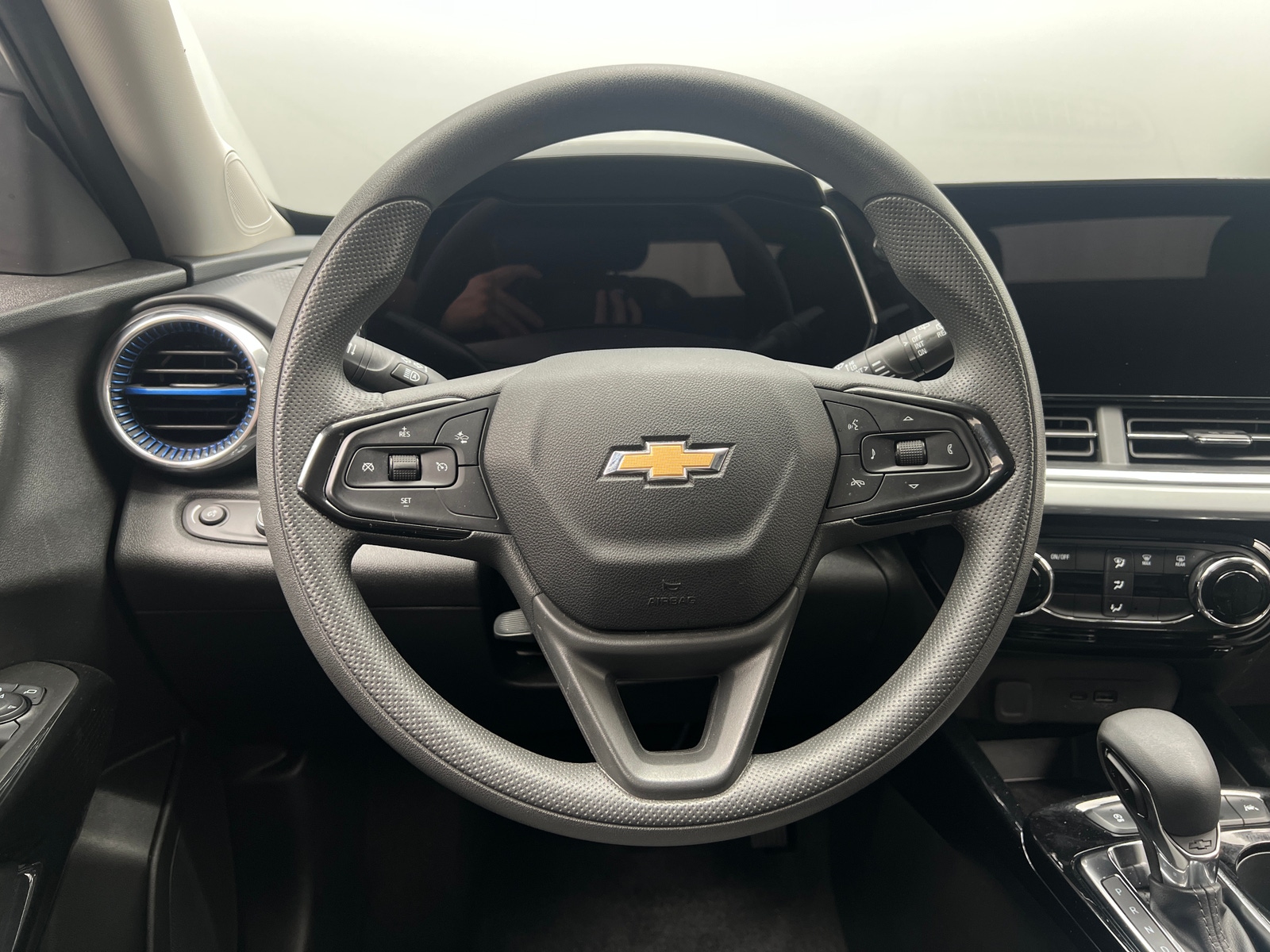 Thumbnail: 2025 Chevrolet Trax - 5