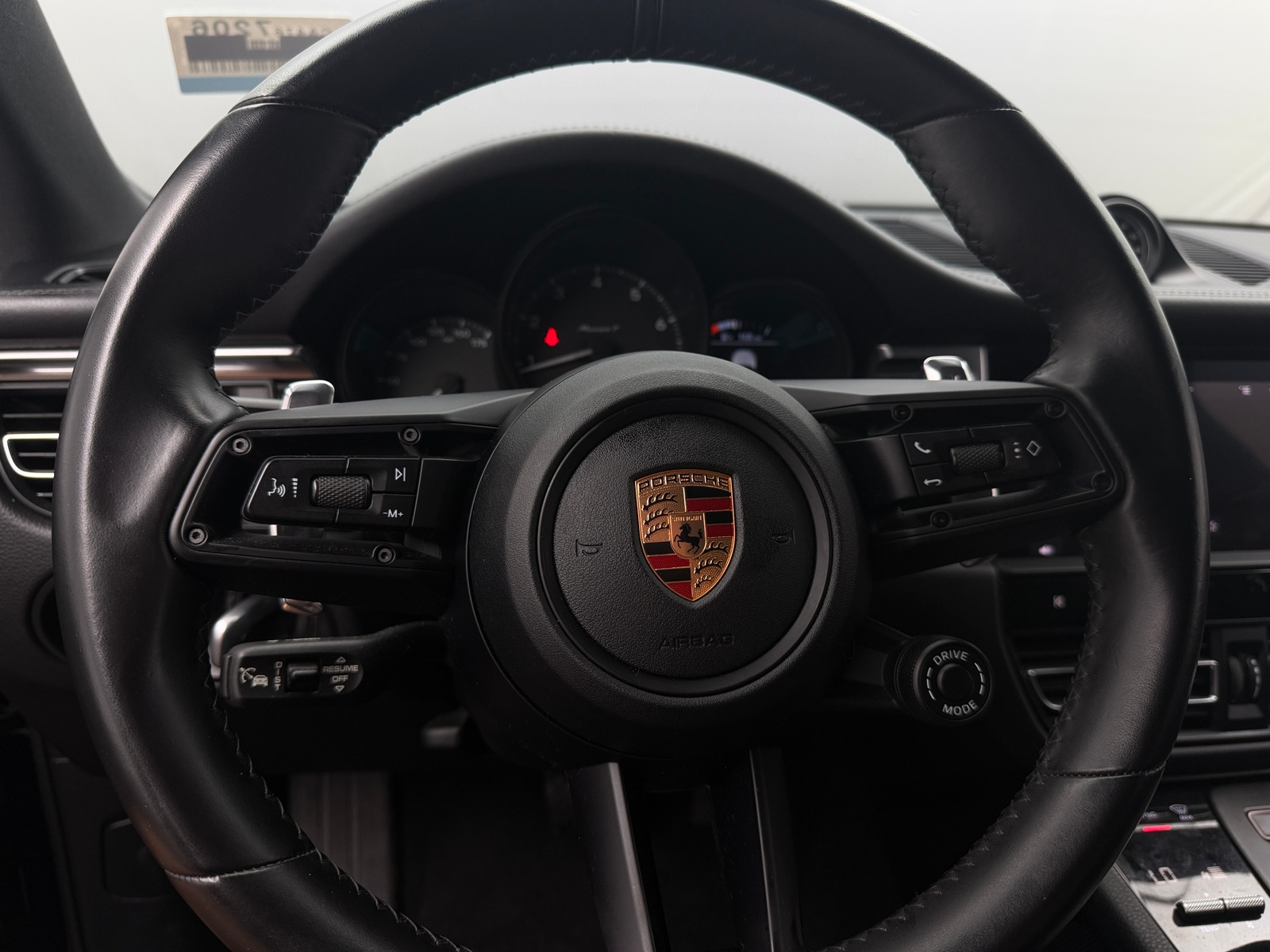 Thumbnail: 2023 Porsche Macan - 4