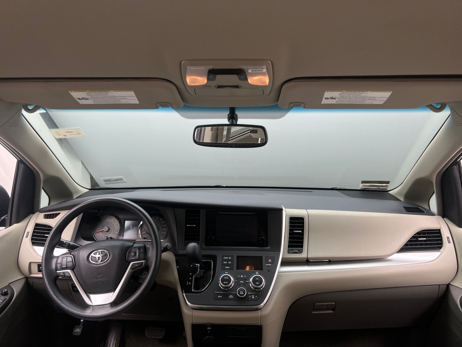 Thumbnail: 2017 Toyota Sienna - 3