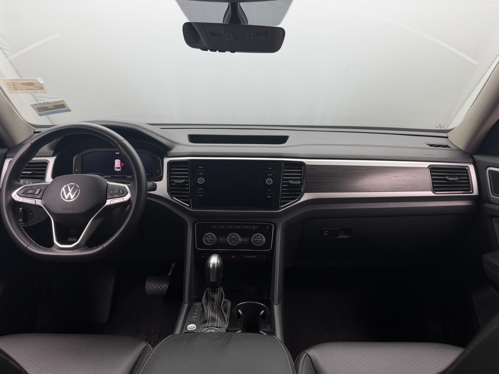 Thumbnail: 2023 Volkswagen Atlas - 2