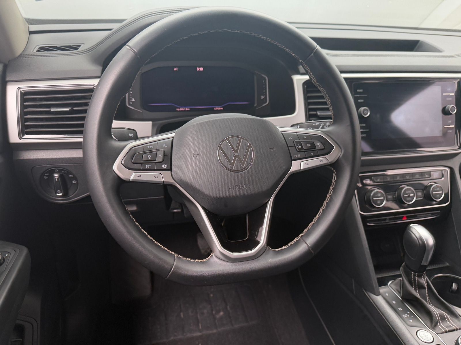 Thumbnail: 2023 Volkswagen Atlas - 4