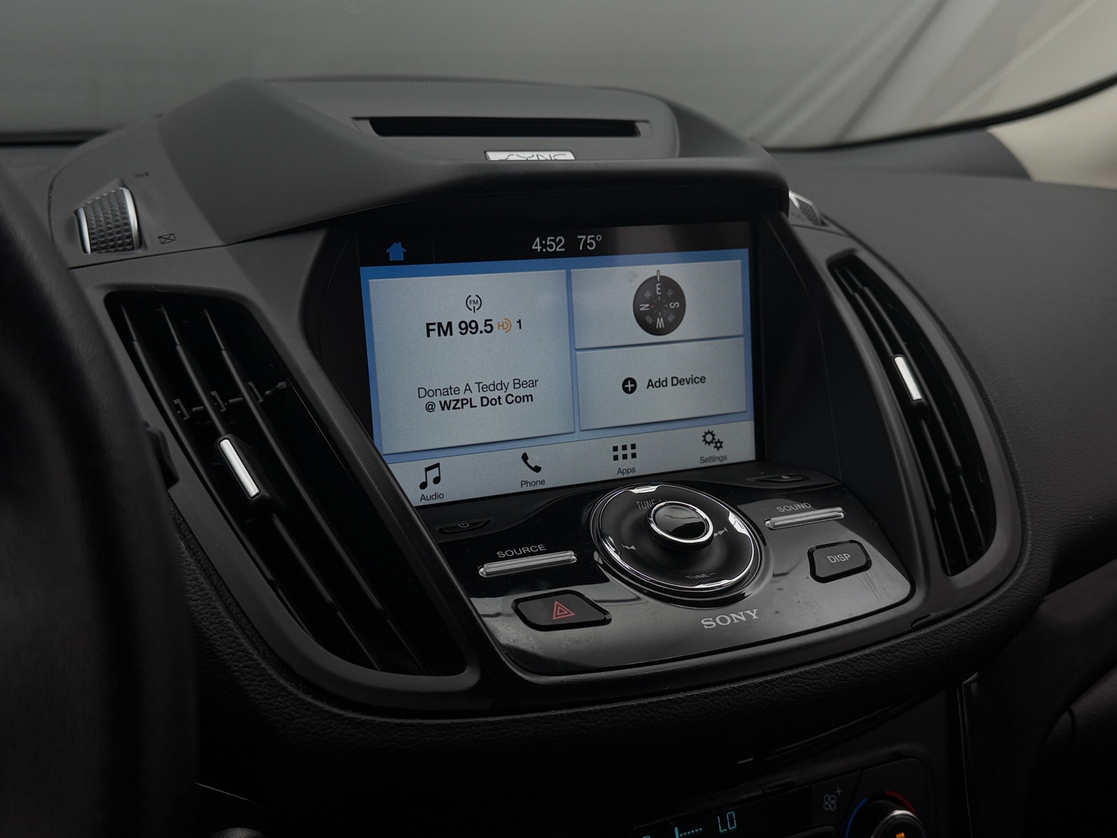 Thumbnail: 2017 Ford Escape - 3