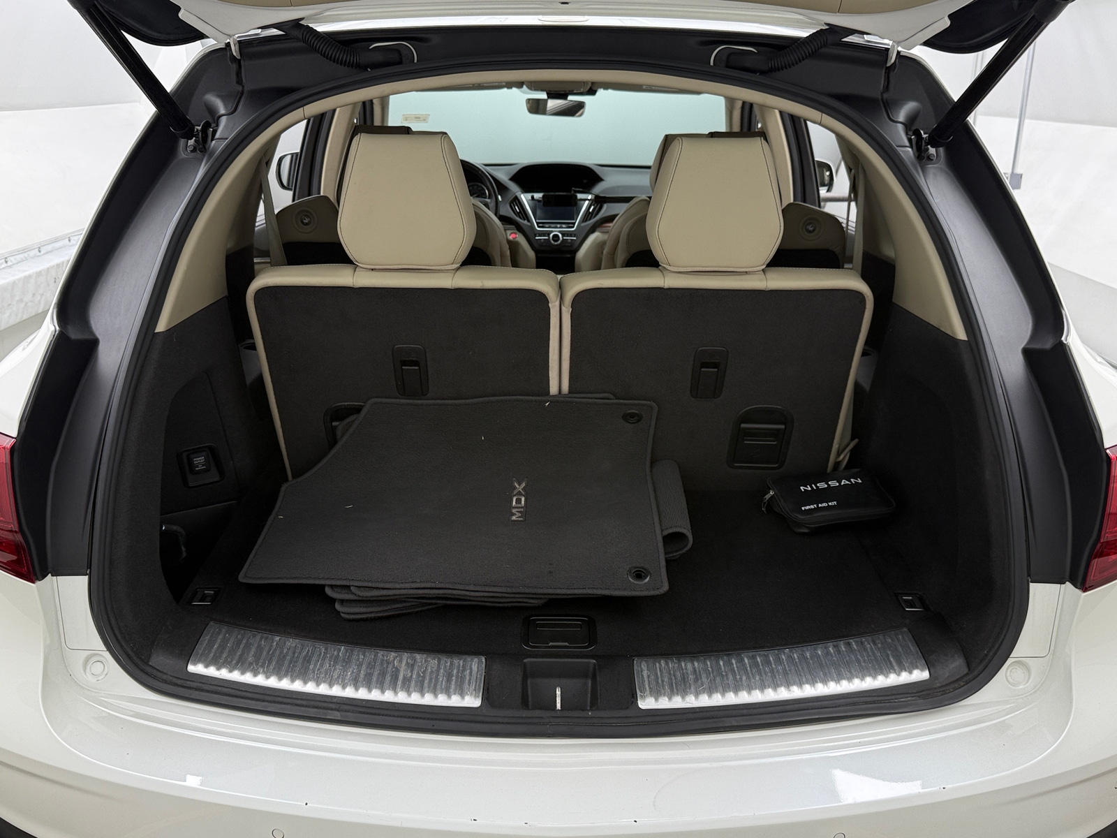 Thumbnail: 2017 Acura MDX - 6