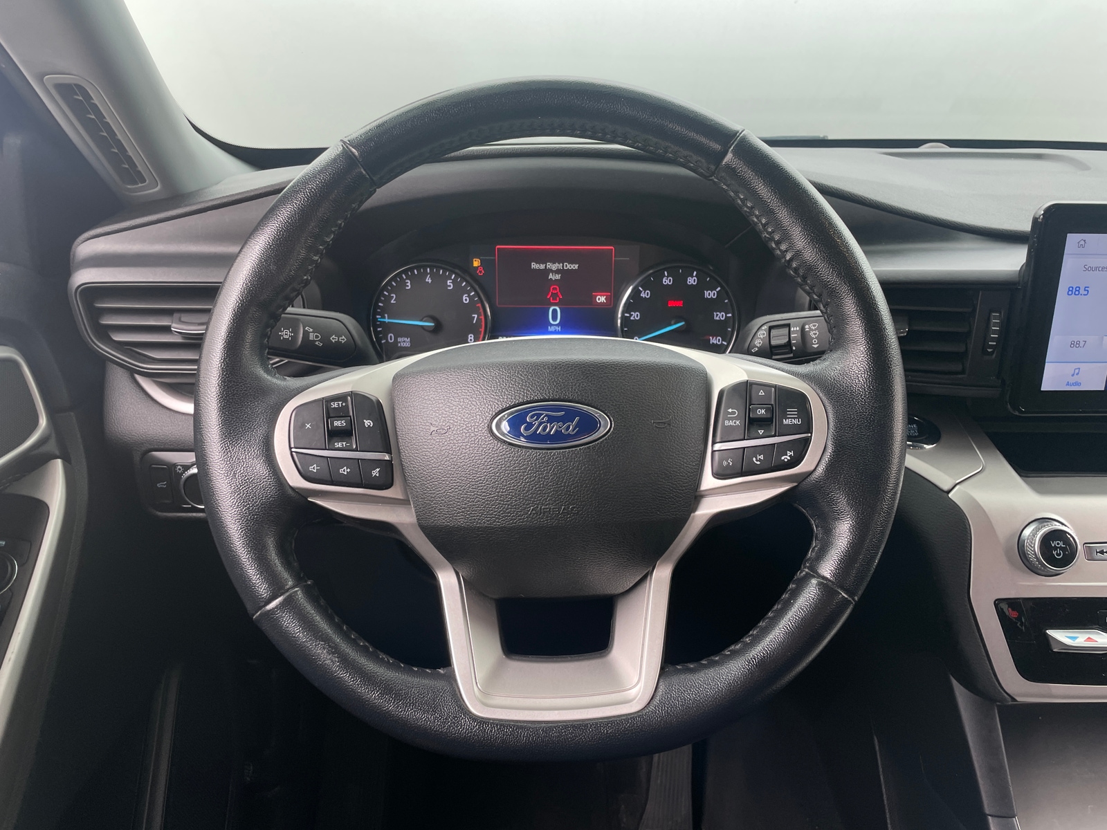 Thumbnail: 2022 Ford Explorer - 5