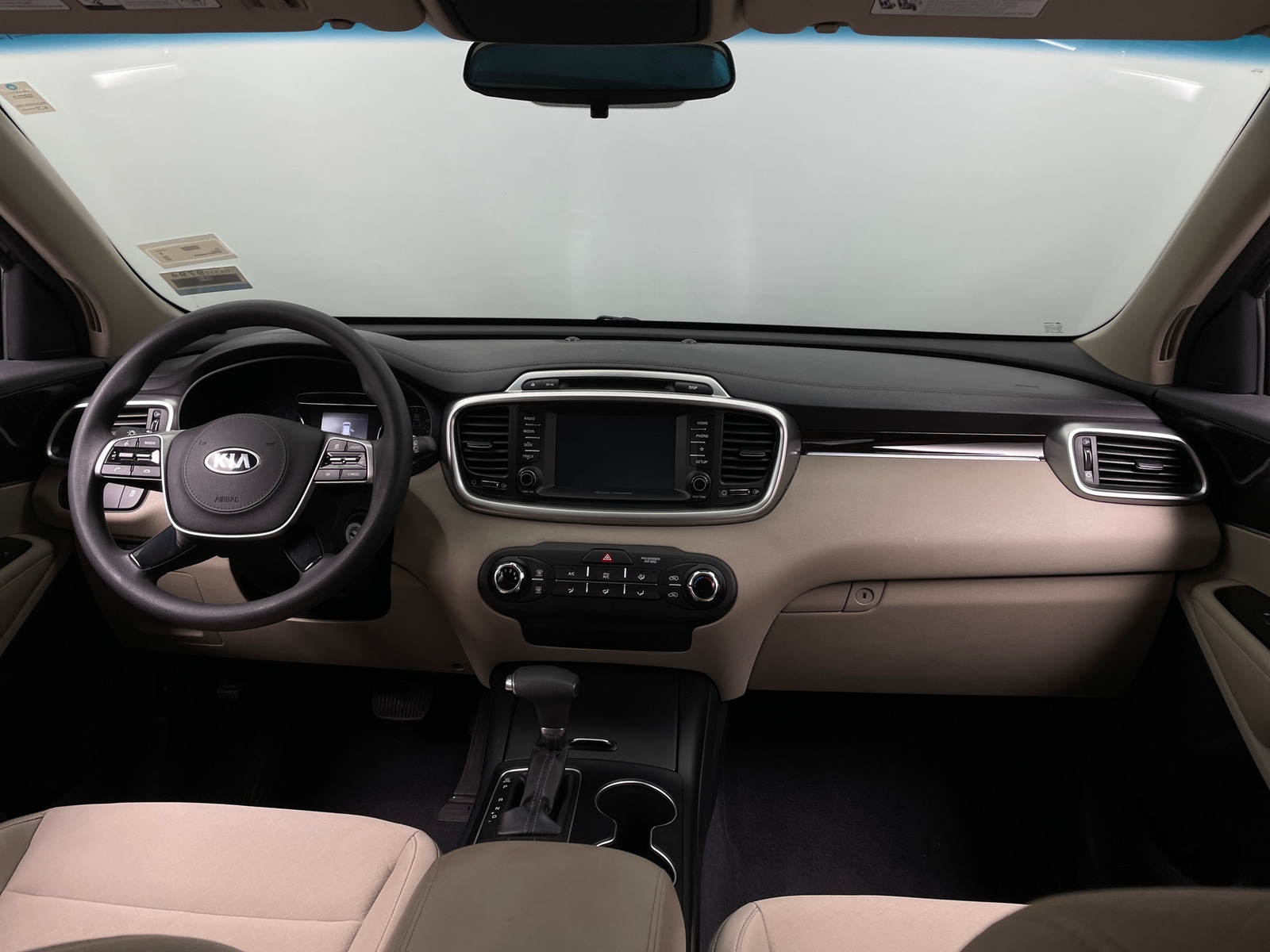 Thumbnail: 2019 Kia Sorento - 3