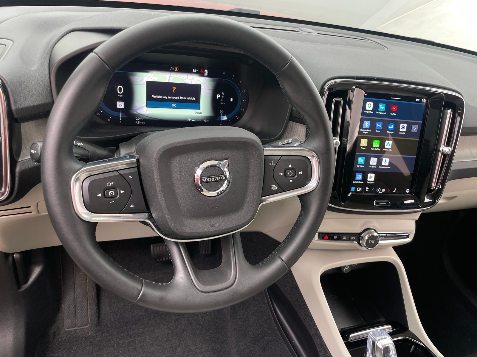 Thumbnail: 2025 Volvo XC40 - 4