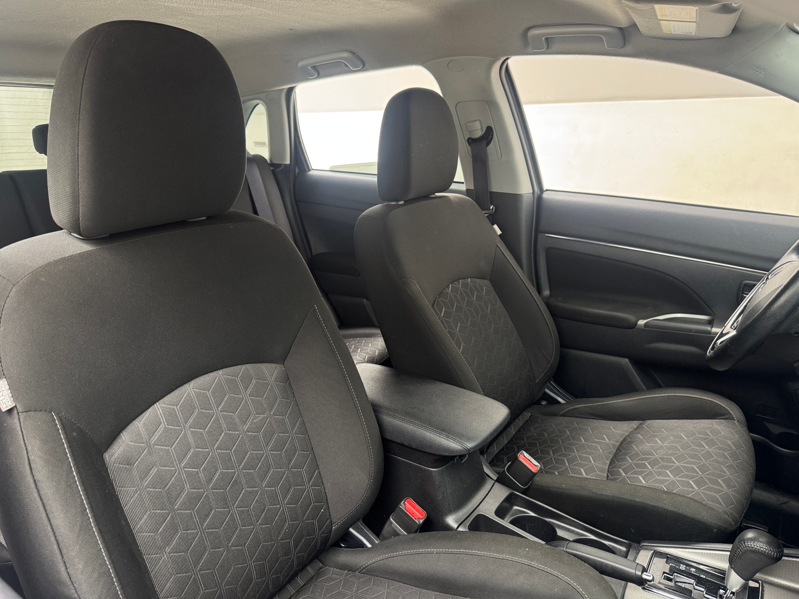 Thumbnail: 2021 Mitsubishi Outlander Sport - 2