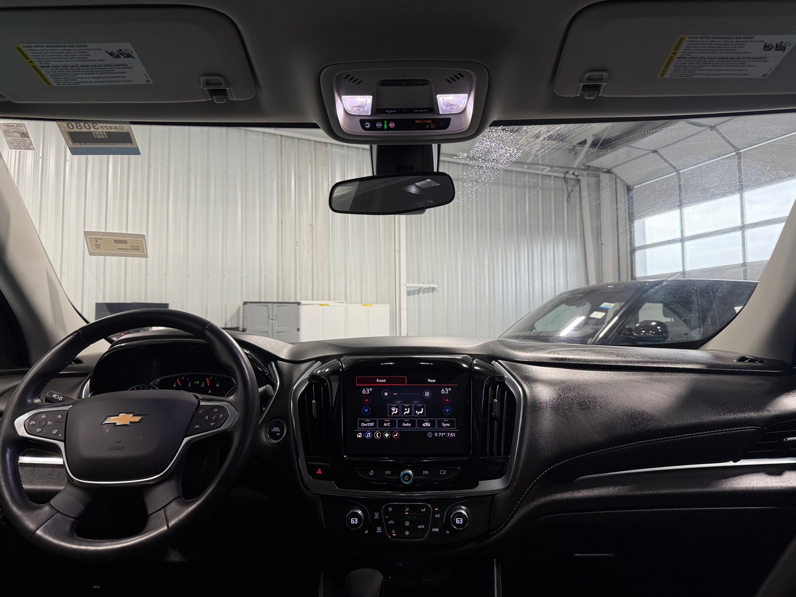 Thumbnail: 2021 Chevrolet Traverse - 3
